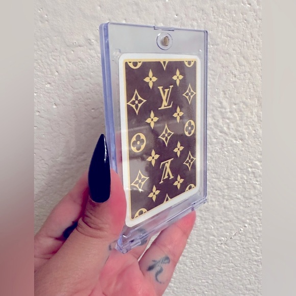 Louis Vuitton Ace of Hearts Card - Picture 3 of 3